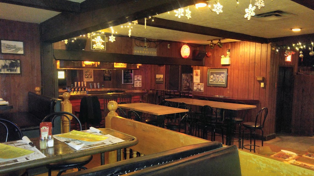 Le Lion dOr - Pub | 2902 Rue College, Sherbrooke, QC J1M 1T4, Canada | Phone: (819) 565-1015