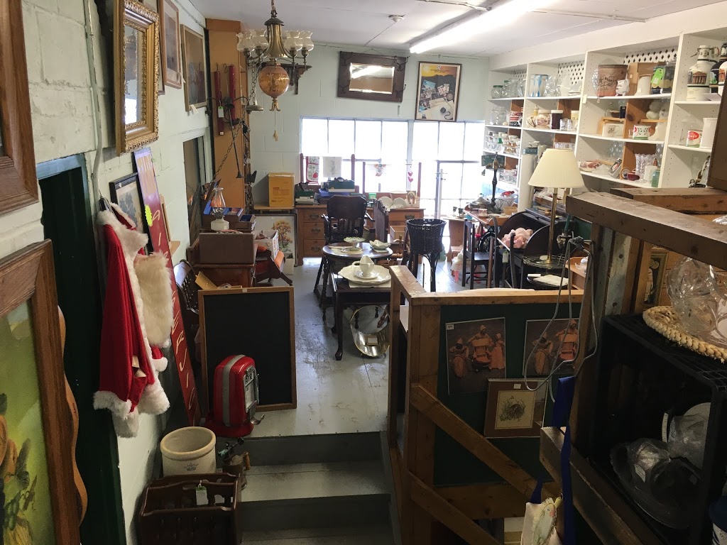 Antiques & Collectables | 1843 Sawmill Rd, Conestogo, ON N0B 1N0, Canada | Phone: (519) 664-3088
