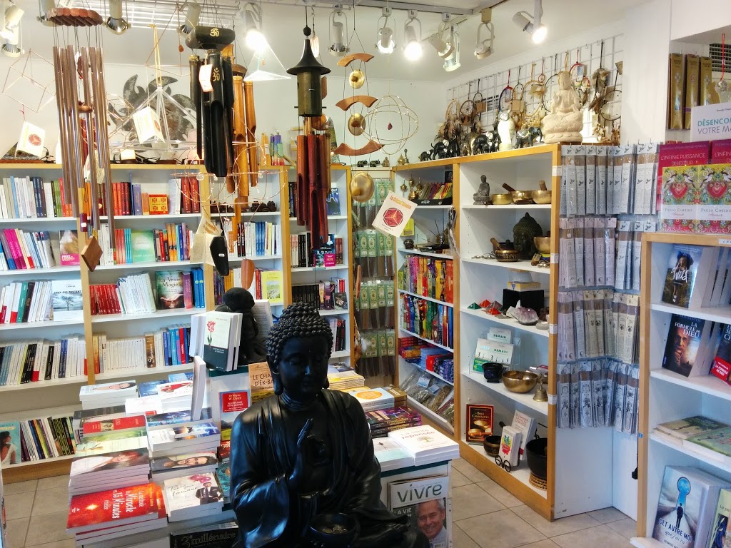 Librairie Quintessence | 275 Rue Principale, Saint-Sauveur, QC J0R 1R0, Canada | Phone: (450) 227-5525