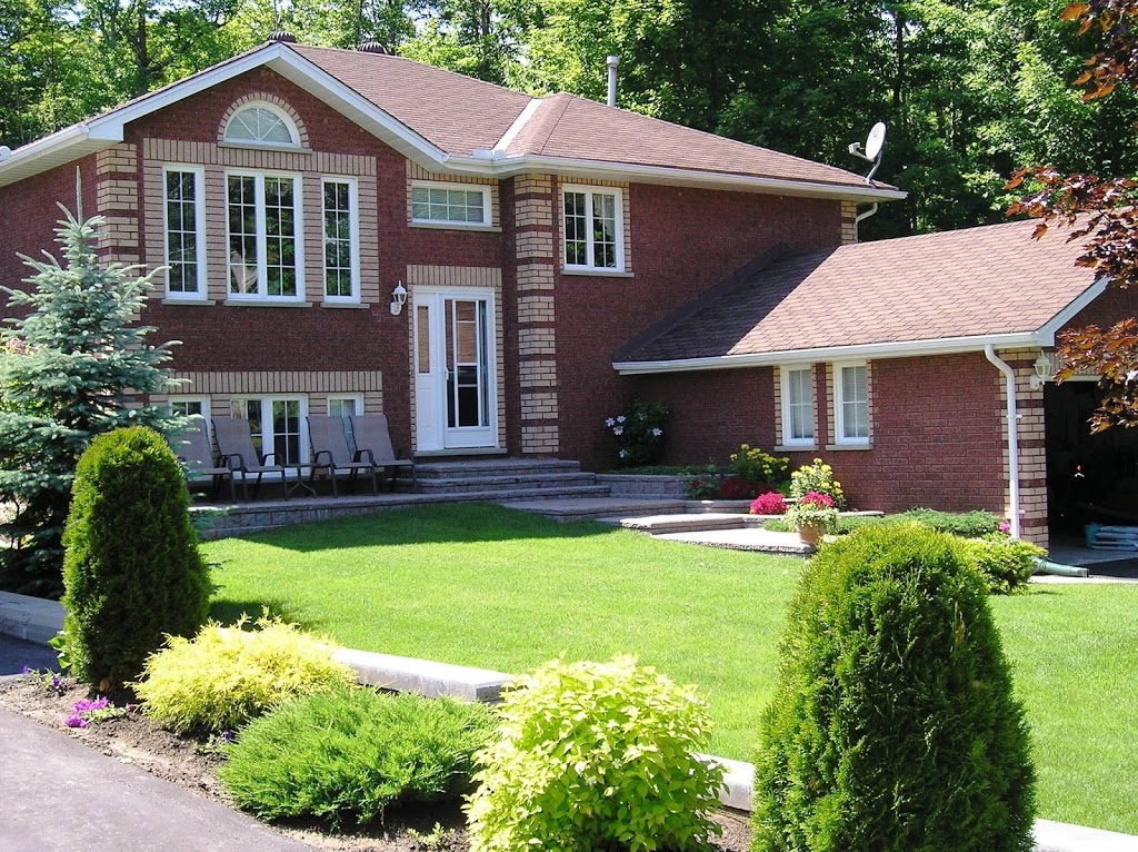 Tucked Inn the Harbour B&B | 197 Robins Point Rd, Victoria Harbour, ON L0K 2A0, Canada | Phone: (705) 534-4196