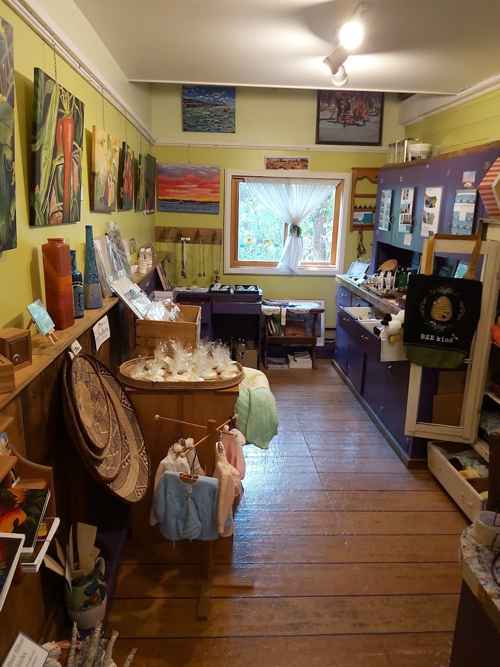 G Gs Gallery And Gifts | 309 Evenson Ave, Manitou Beach, SK S0K 4T1, Canada | Phone: (306) 917-7719