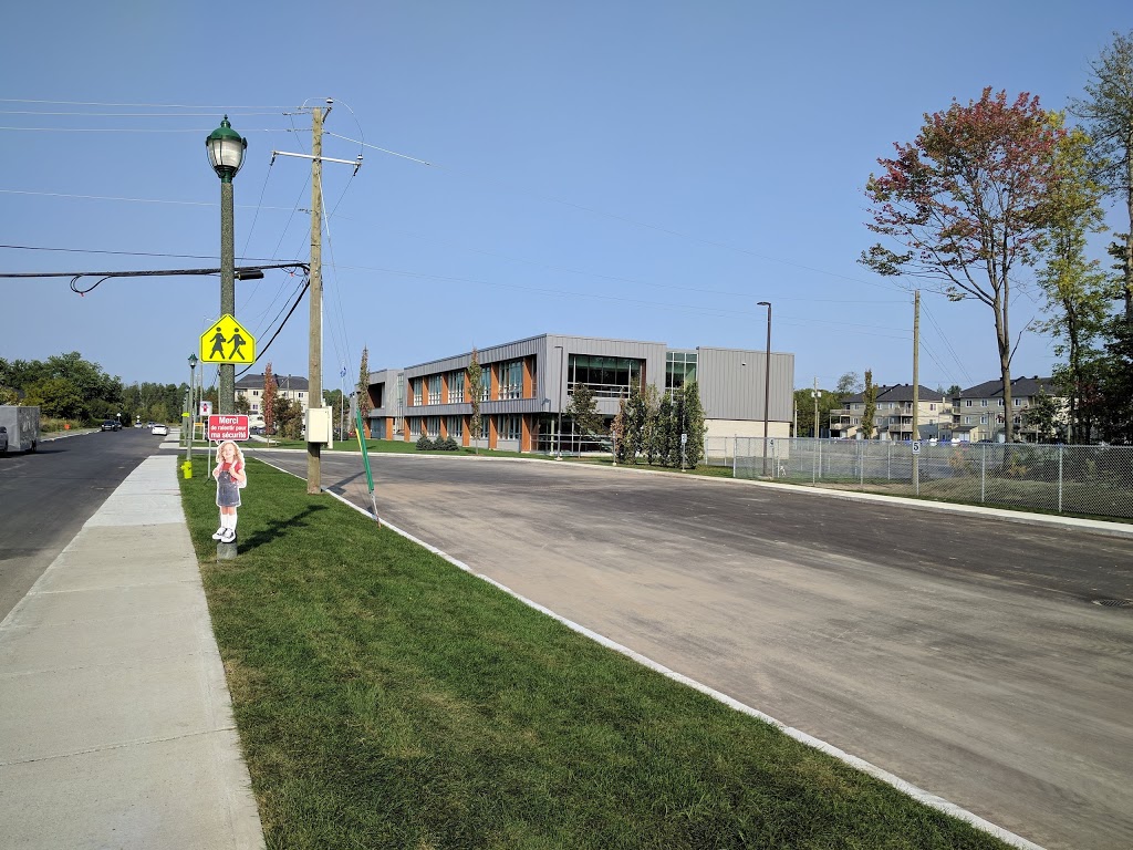 School Parchemin | 18555 Rue Hubert-Aquin, Mirabel, QC J7J 1H8, Canada | Phone: (450) 569-2925