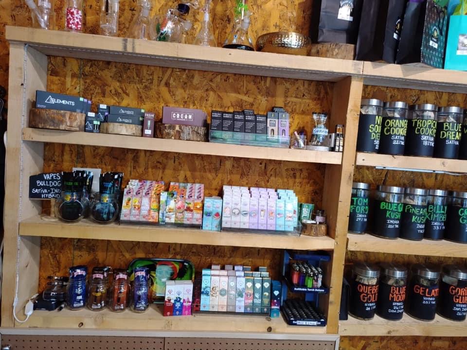 Cookies & Kush | 1261 Rang Ste Philomène, Oka, QC J0N 1E0, Canada | Phone: (438) 377-4242