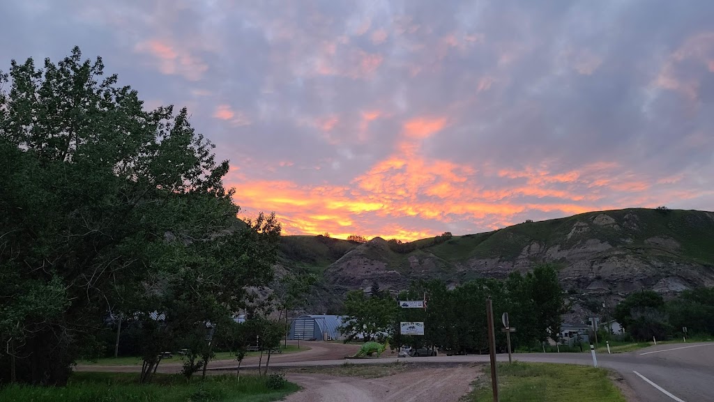 Dinos Rv Nest | 550 N Dinosaur Trail, Drumheller, AB T0J 0Y1, Canada | Phone: (403) 823-3288