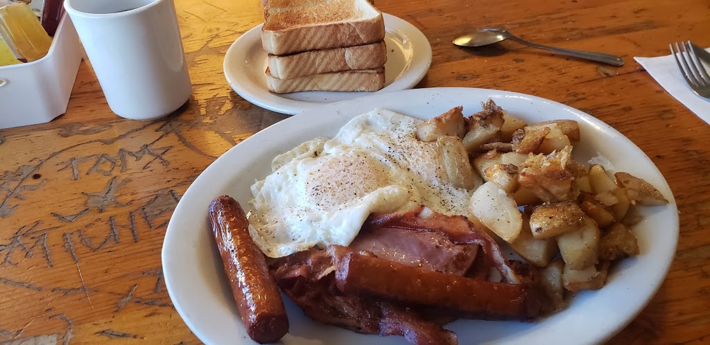 Debs Gas Bar & Restaurant | 5475 Old Highway 2, Shannonville, ON K0K 3A0, Canada | Phone: (613) 961-1816