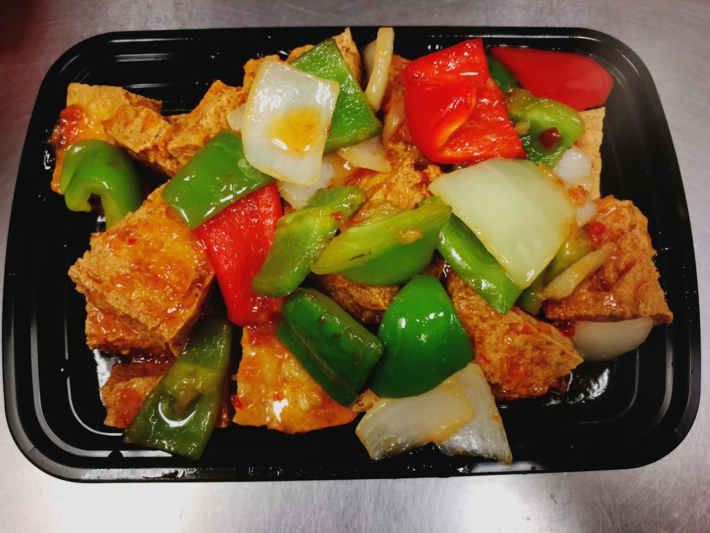 Dragon Golden Chinese Restaurant | 700 Queenston Rd #4, Hamilton, ON L8G 1A3, Canada | Phone: (905) 573-3888