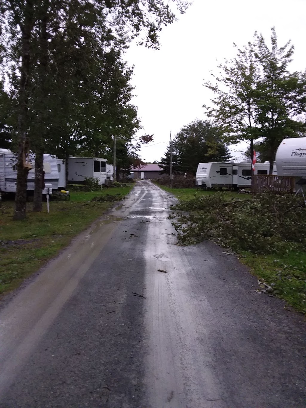 East River Lodge Campground & Trailer Park | 200 Pool Rd, Sheet Harbour, NS B0J 3B0, Canada | Phone: (902) 885-2057