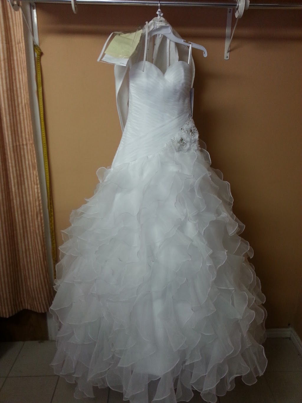 Stitch N Sew Alterations & Drycleaning | 2 Munch Ave, Cambridge, ON N1R 1A2, Canada | Phone: (519) 740-9811