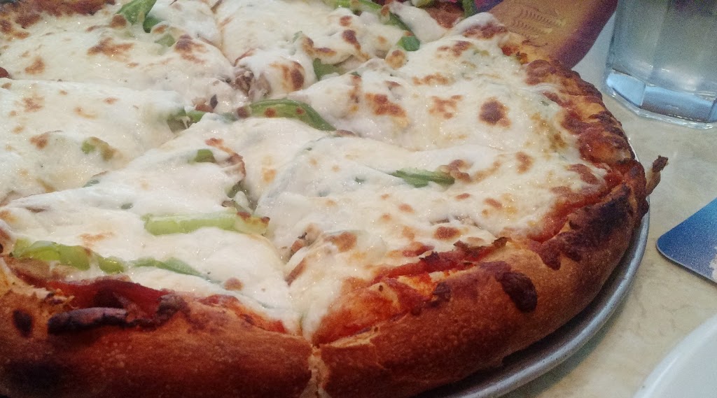 Restaurant Chez Basile | 74 Rue Sainte-Anne, Sainte-Anne-de-Bellevue, QC H9X 1L9, Canada