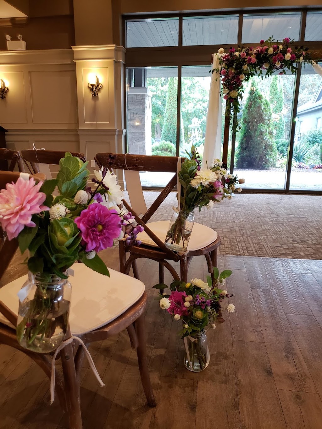 La Primavera Farms | 221 Middletown Rd, Hamilton, ON L9H 5E1, Canada | Phone: (905) 536-9850