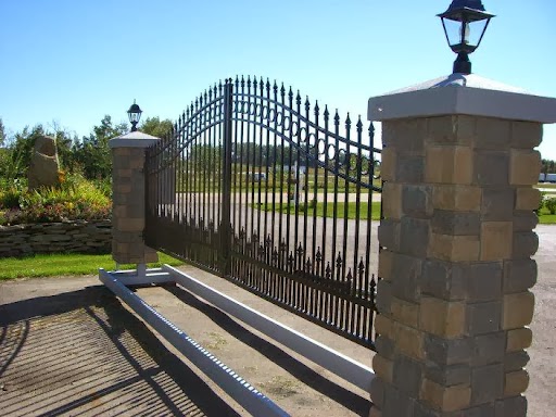 Command Gate | 3708 58 Ave, Innisfail, AB T4G 1S9, Canada | Phone: (866) 229-0564