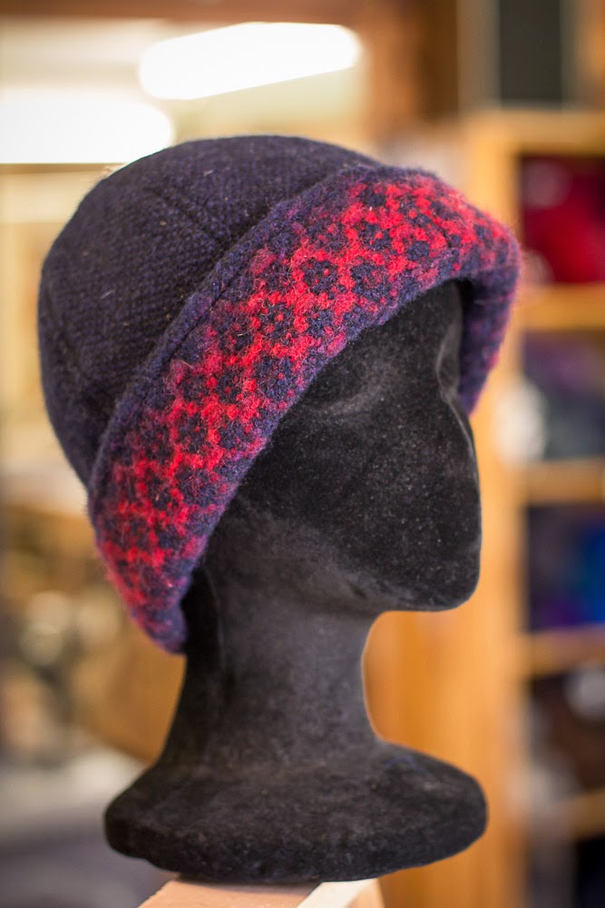 de Weevers Wovens | 3486 Hwy 1, Aylesford, NS B0P 1C0, Canada | Phone: (902) 847-9270