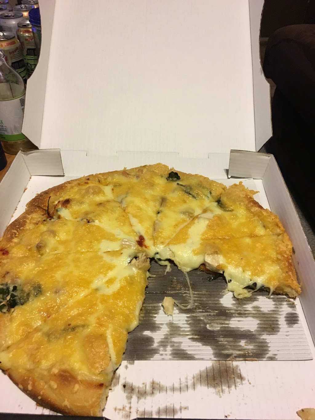 Matador Pizza & Steak House | 4625 Varsity Dr NW, Calgary, AB T3A 0Z9, Canada | Phone: (403) 286-3133