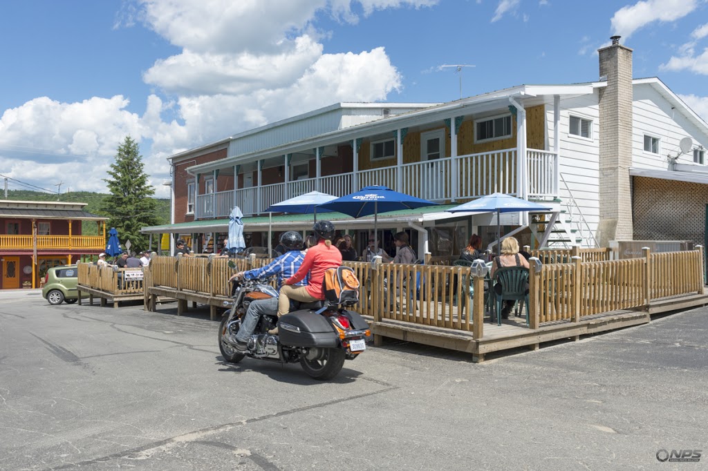 Auberge De St-Fortunat Enr | 109 PRINCIPALE, Saint-Fortunat, QC G0P 1G0, Canada | Phone: (819) 344-5603