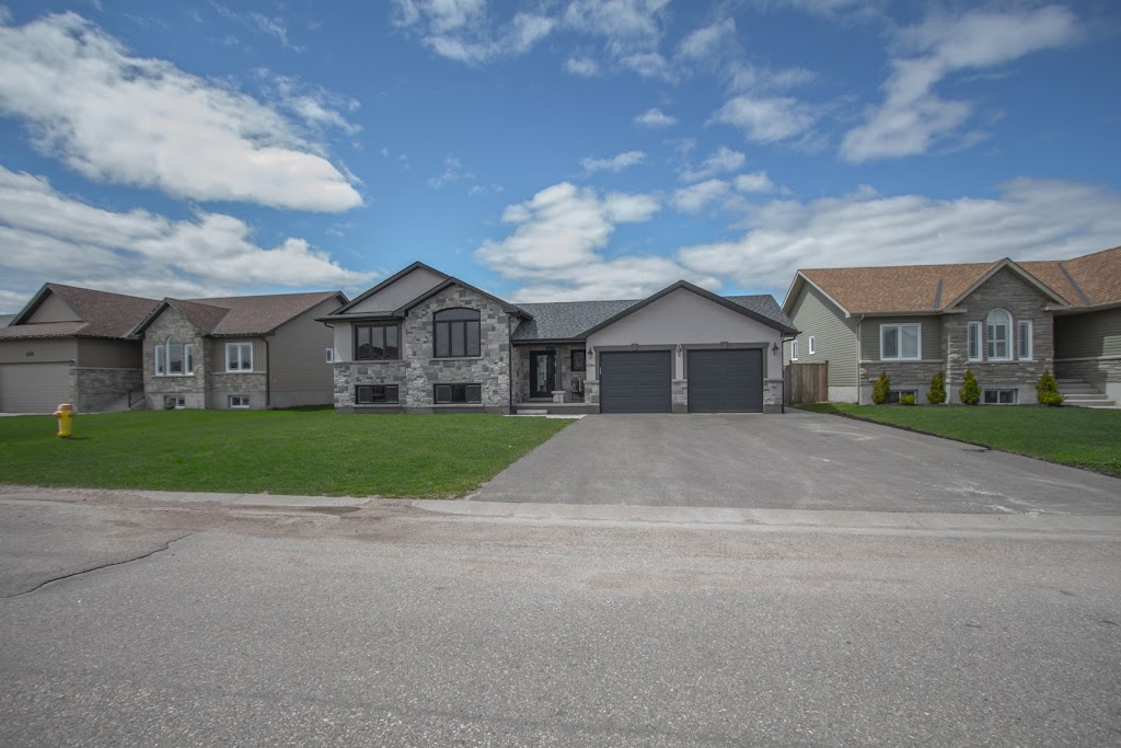 Legacy Homes | 4 Doran Rd, Petawawa, ON K8H 2X1, Canada | Phone: (613) 506-4663