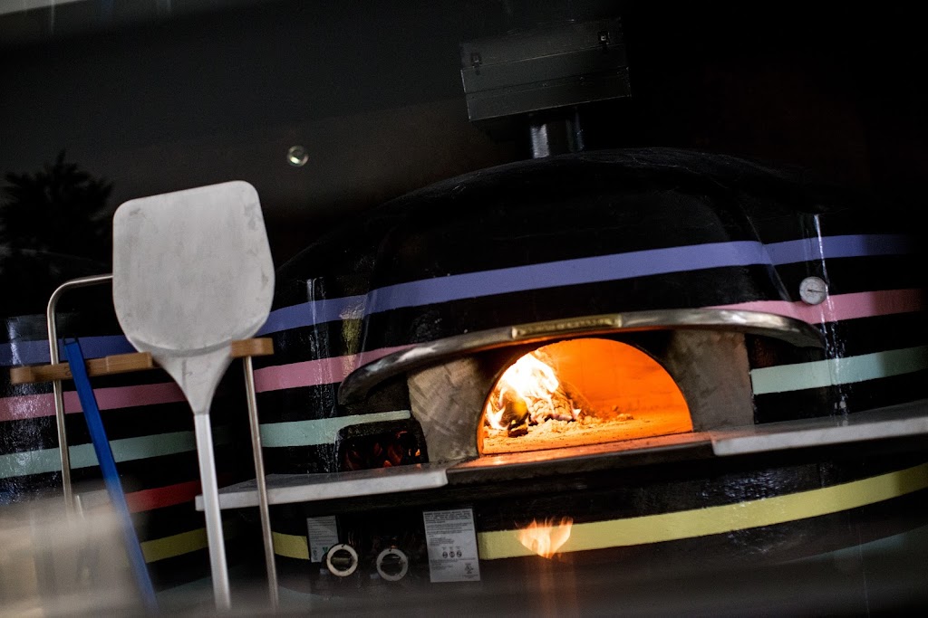 Giulietta Pizzéria | 5950 Bd des Grandes-Prairies, Saint-Léonard, QC H1P 1A2, Canada | Phone: (514) 324-0464