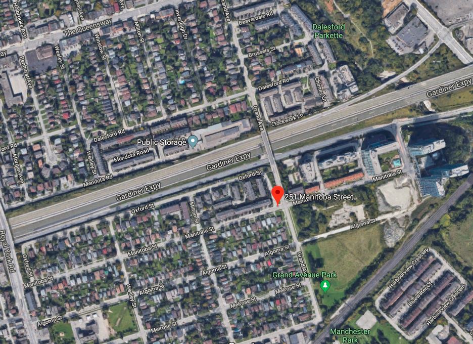 Phoenix Condos | 251 Manitoba St, Etobicoke, ON M8Y 1E3, Canada | Phone: (647) 559-5726