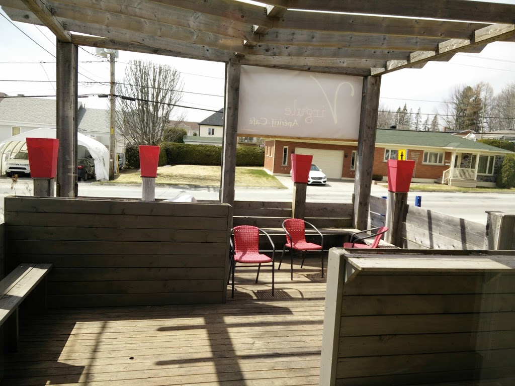 Virgule Apéritif Café | 103-5400 Rue du Président-Kennedy, Sherbrooke, QC J1N 2P7, Canada | Phone: (819) 864-1717