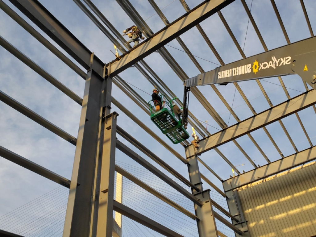 East 2 West Steel Erectors Ltd | 34 Ivan Rd, Redwater, AB T0A 2W0, Canada | Phone: (780) 850-3297