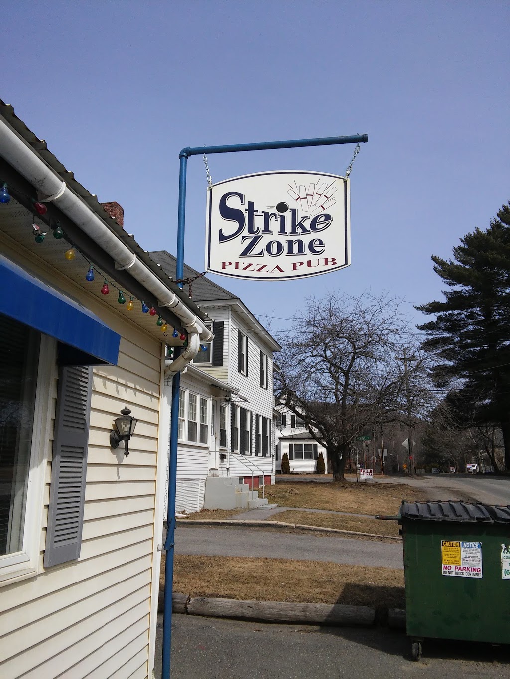 Strike Zone Pizza Pub & Bowling | 19 Park St, Colebrook, NH 03576, USA | Phone: (603) 237-4836
