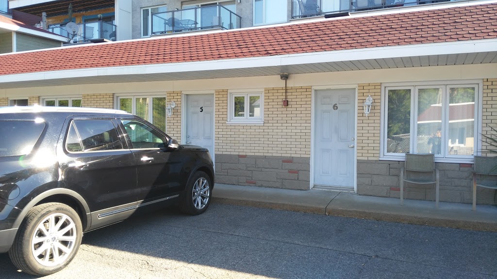 Motel Olympic | 3878 Boulevard Sainte-Anne, Québec, QC G1E 3M3, Canada | Phone: (418) 667-8716