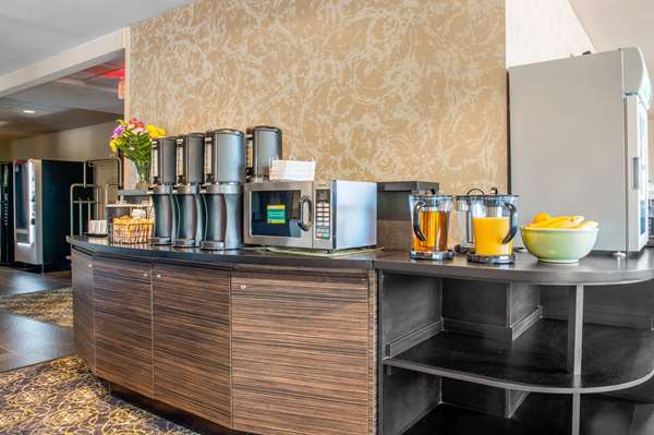 Quality Inn & Suites | 3119-B Petawawa Blvd, Petawawa, ON K8H 1X9, Canada | Phone: (613) 687-2855