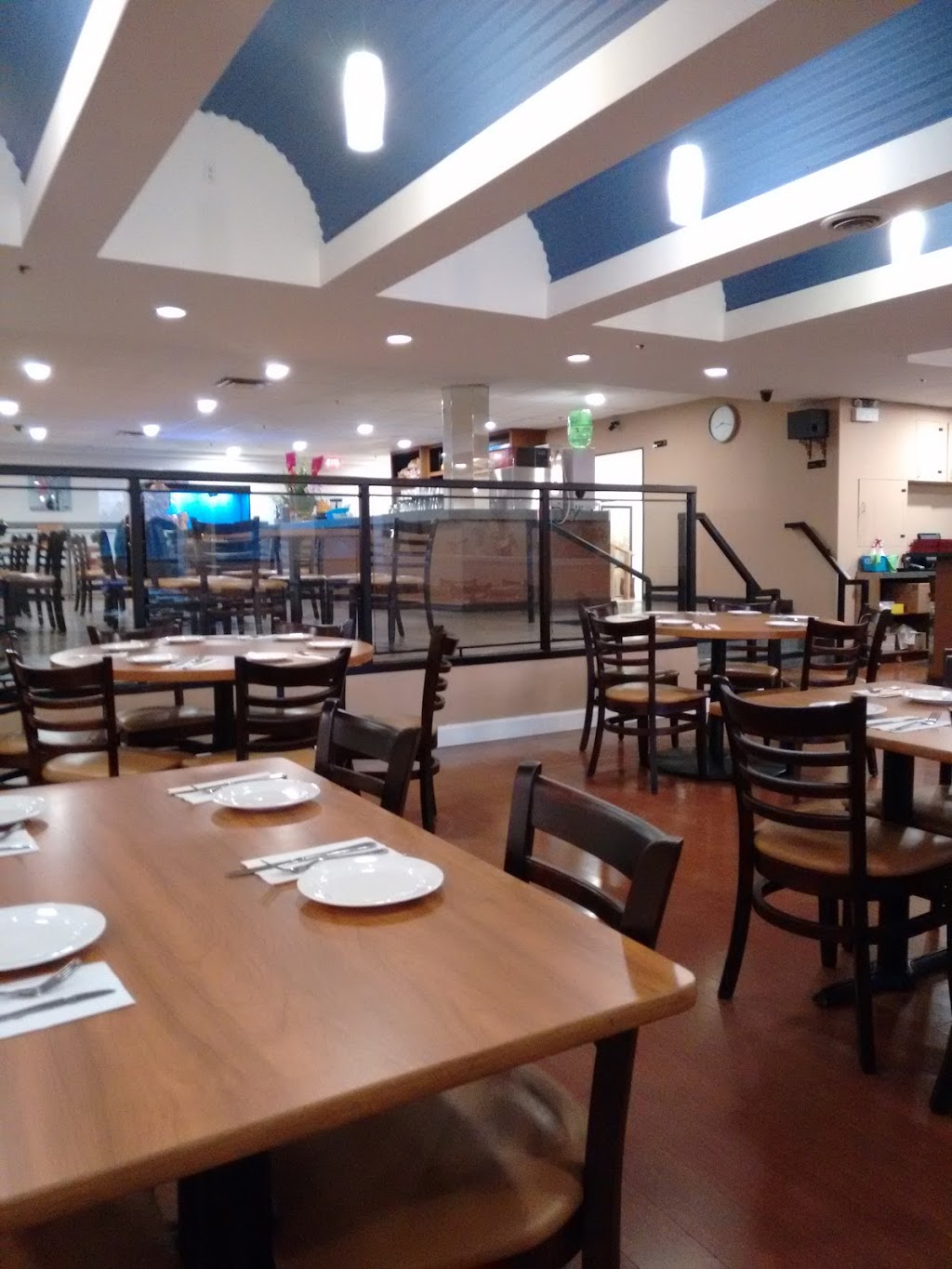 Golden Dragon Palace | 7000 McLeod Rd, Niagara Falls, ON L2G 7K3, Canada | Phone: (905) 356-8668