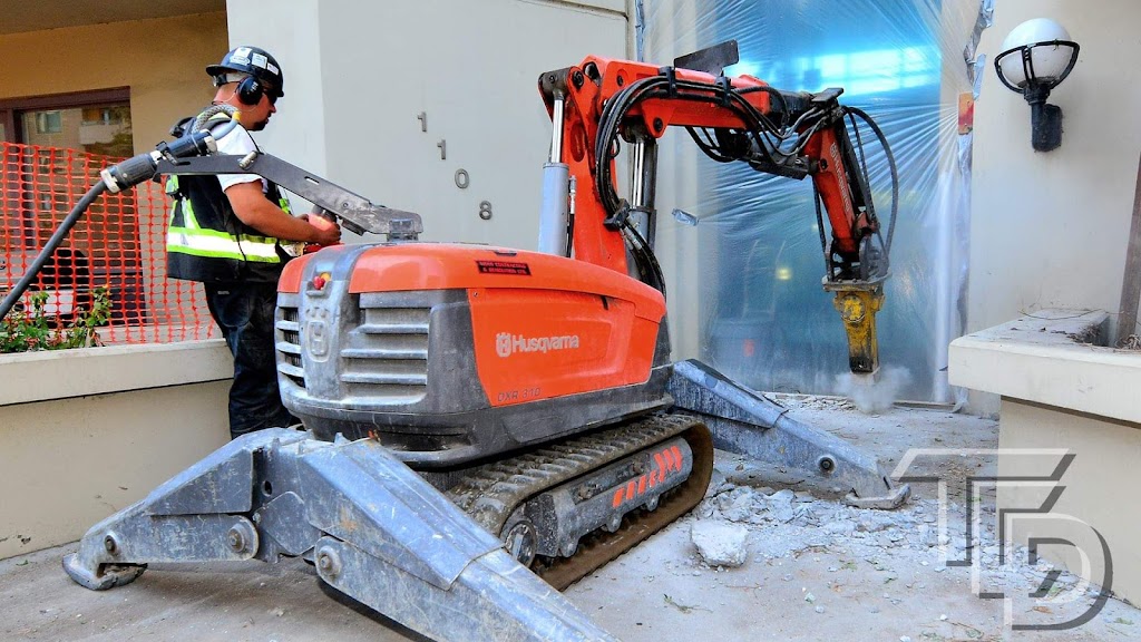 Titan Contracting and Demolition Ltd. | 262111 Balzac Blvd, Balzac, AB T4B 2T3, Canada | Phone: (403) 265-3081