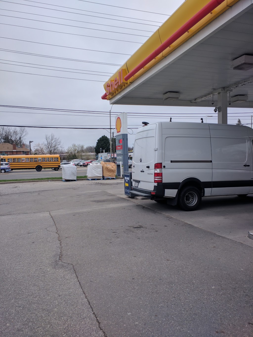 Shell | 1209 Dundas St W, Mississauga, ON L5C 1C4, Canada | Phone: (905) 270-0688