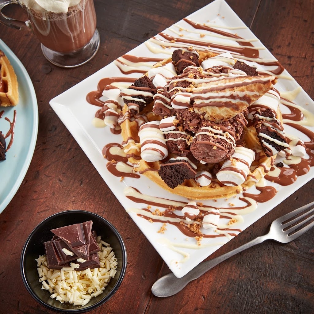 D Spot Desserts Barrie | 279 Yonge St Unit 15, Barrie, ON L4N 7T9, Canada | Phone: (705) 726-5222