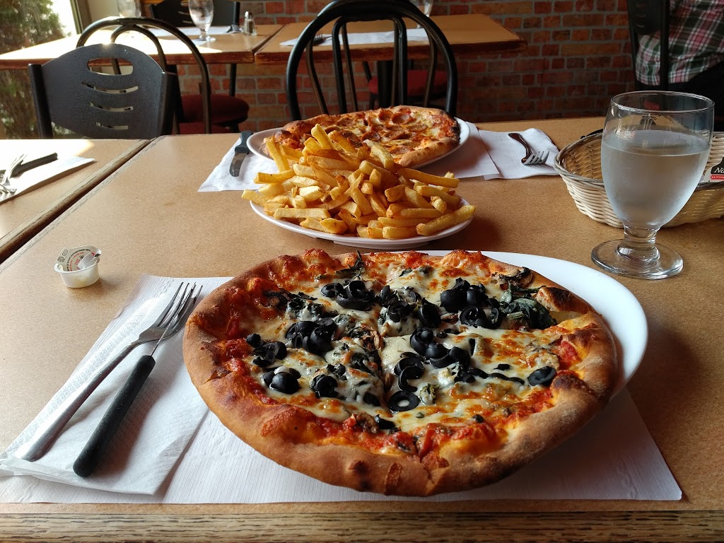 Les Deux Fours | 2379 Rue Bélanger, Montréal, QC H2G 1E4, Canada | Phone: (514) 729-0222