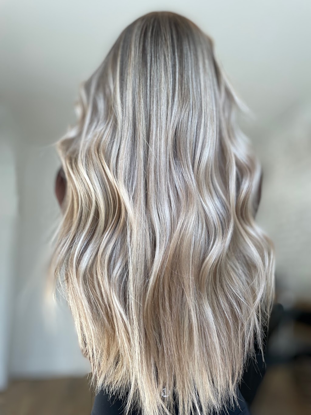 June & Flora Boutique Hair Gallery | 501 Kent St, Ottawa, ON K2P 2B8, Canada | Phone: (613) 233-7777
