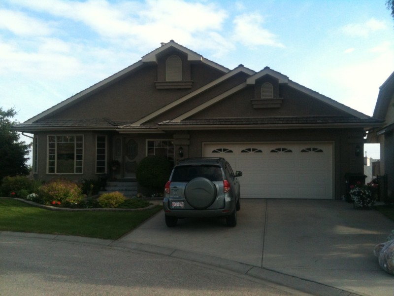 Calgary Painters | 380 Canyon Meadows Dr SE #2106, Calgary, AB T2J 7C3, Canada | Phone: (587) 887-8374