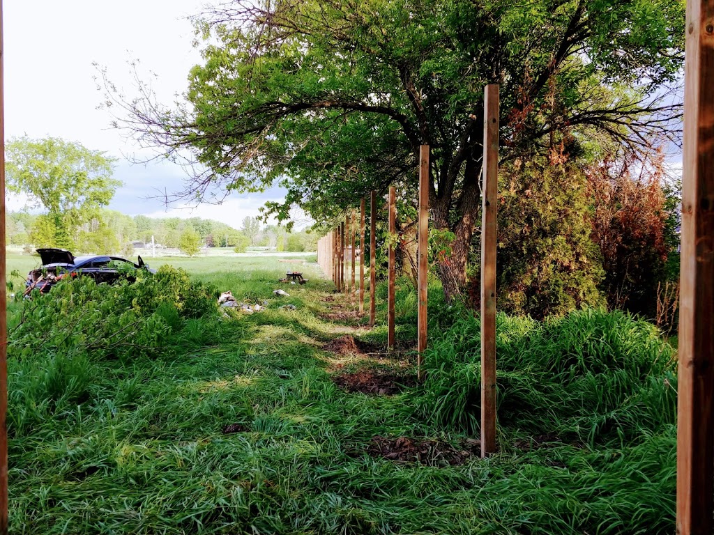 Glorious Fence Decks and More | 6083 Herberts Corners Rd, Greely, ON K4P 1H3, Canada | Phone: (613) 304-2077