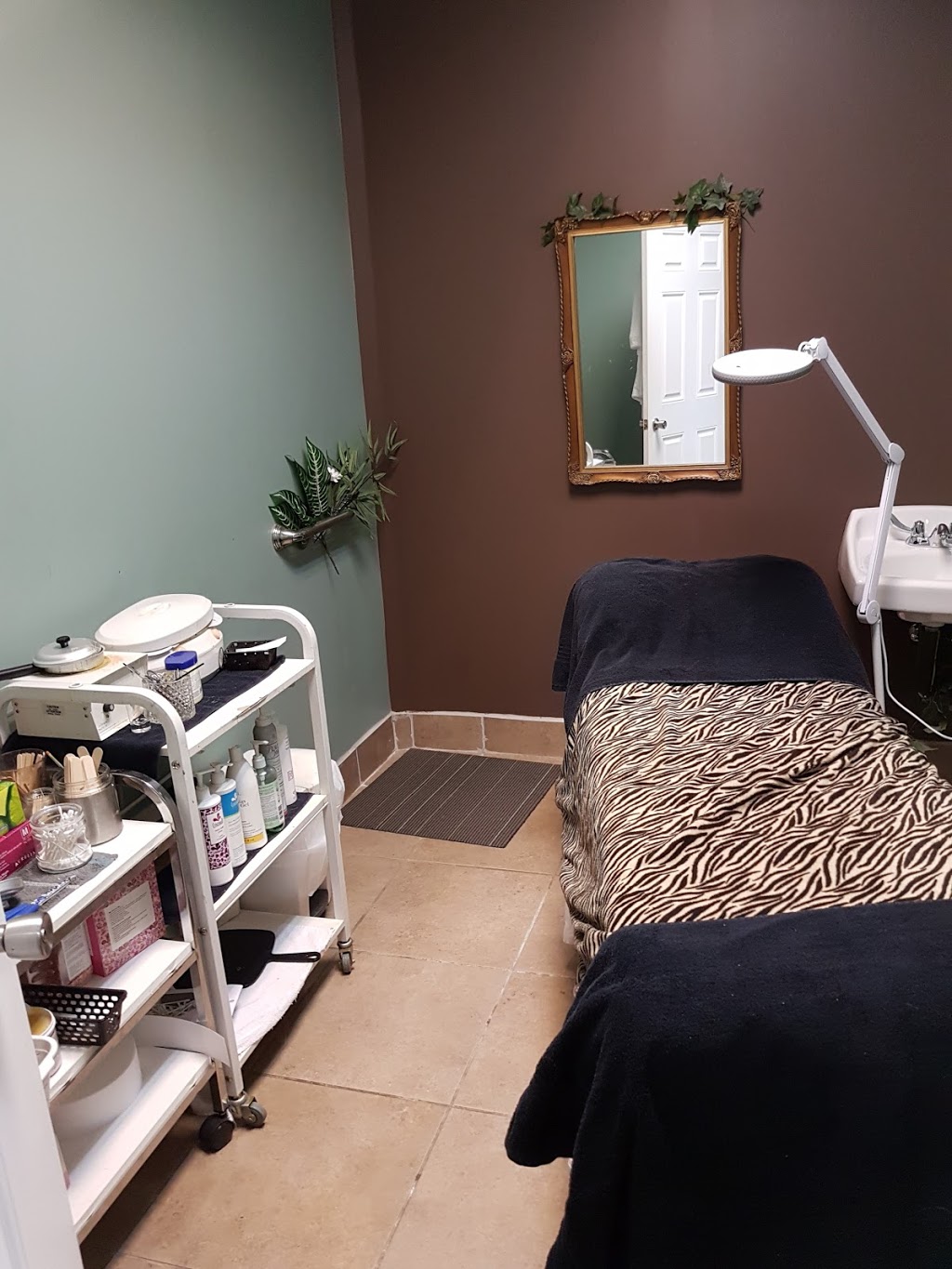 Appearances Salon & Spa | 469 Laclie St, Orillia, ON L3V 4R1, Canada | Phone: (705) 327-4697