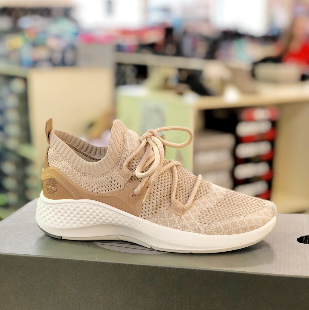 Factory Shoe Outlet/Emille Shoes Ltd | 2394 Fairview St, Burlington, ON L7R 2E4, Canada | Phone: (905) 632-9688