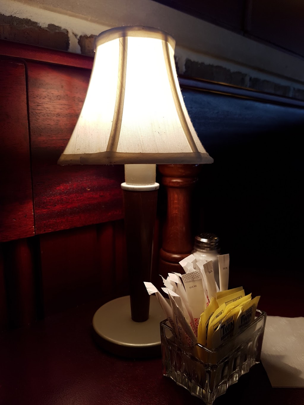 Bâton Rouge Steakhouse & Bar | 1400 Rue Yves-Blais, Terrebonne, QC J6V 1P7, Canada | Phone: (450) 581-1888