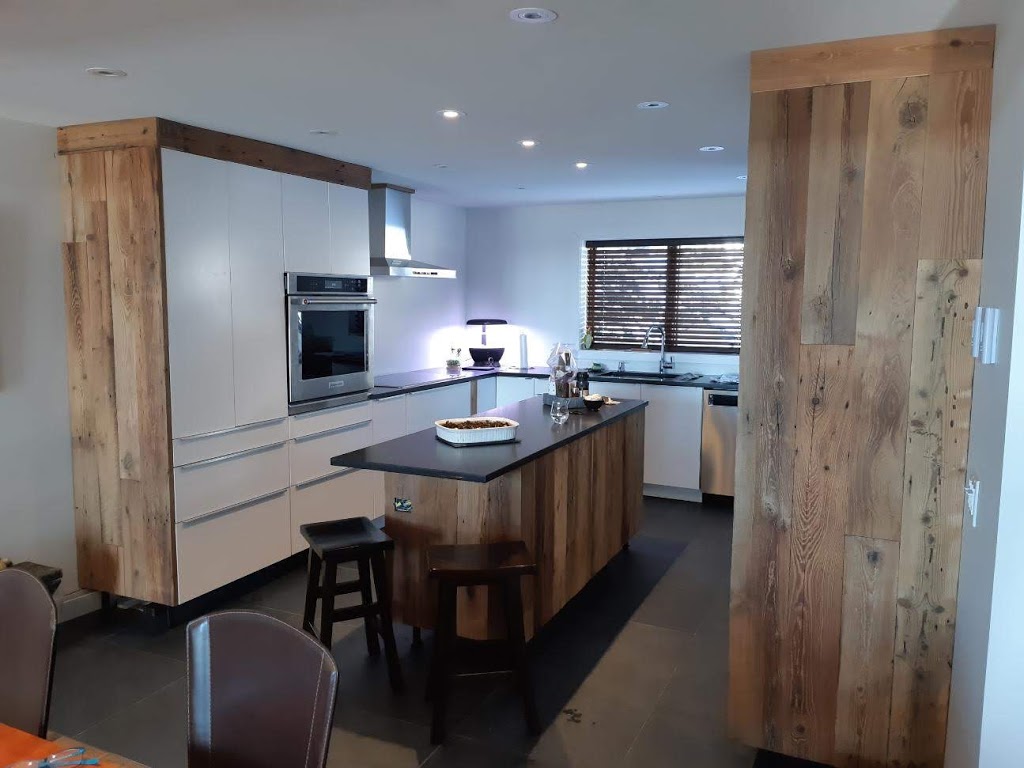 Le Pic-Bois | 2216 Route des Tulipes, La Conception, QC J0T 1M0, Canada | Phone: (819) 681-1426