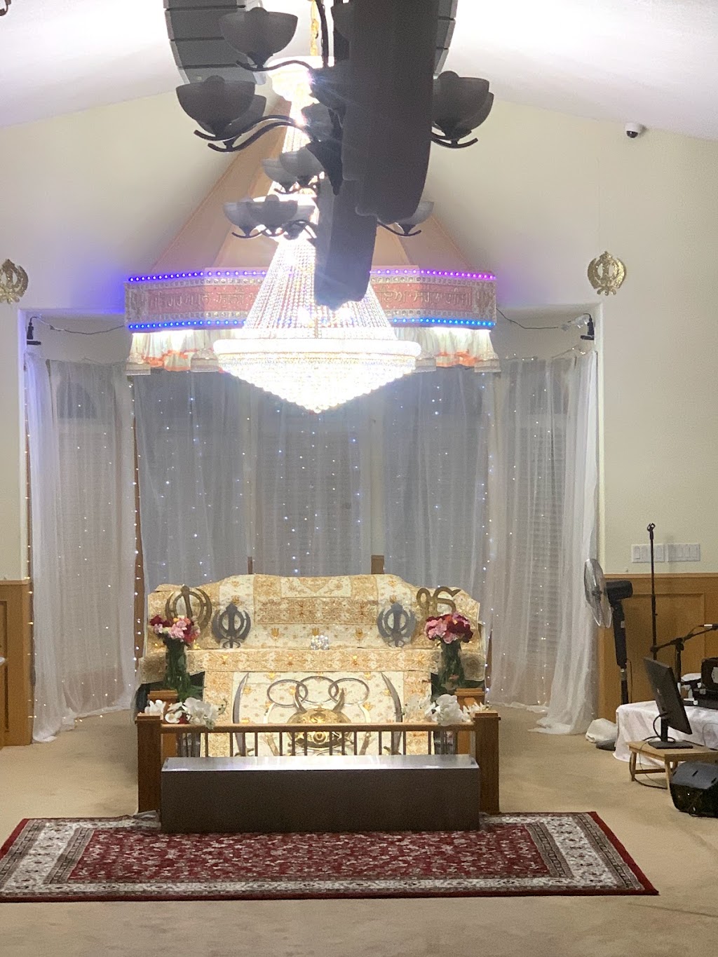 Guru Ram Das Darbar | 5225 84 St NE, Calgary, AB T3J 4A9, Canada | Phone: (403) 285-3035