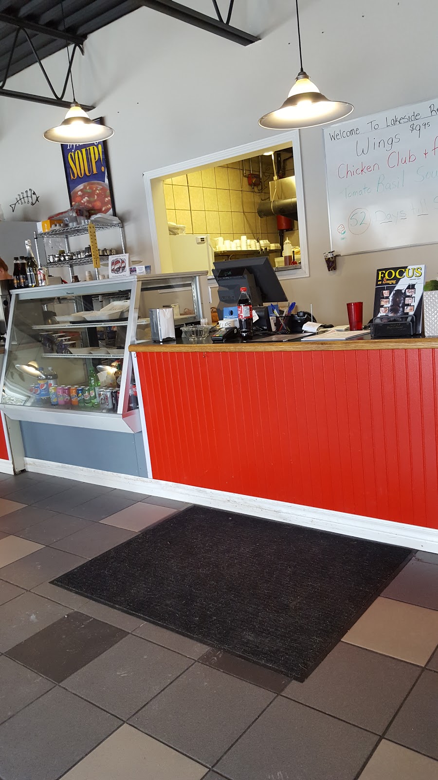 Lakeside Restaurant | 4 Cedar Grove Dr, Caesarea, ON L0B 1E0, Canada | Phone: (905) 986-4111