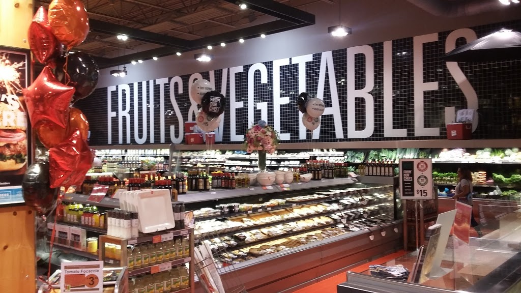 Loblaws | 250 Lakeshore Rd W, Mississauga, ON L5H 1G6, Canada | Phone: (905) 271-9925