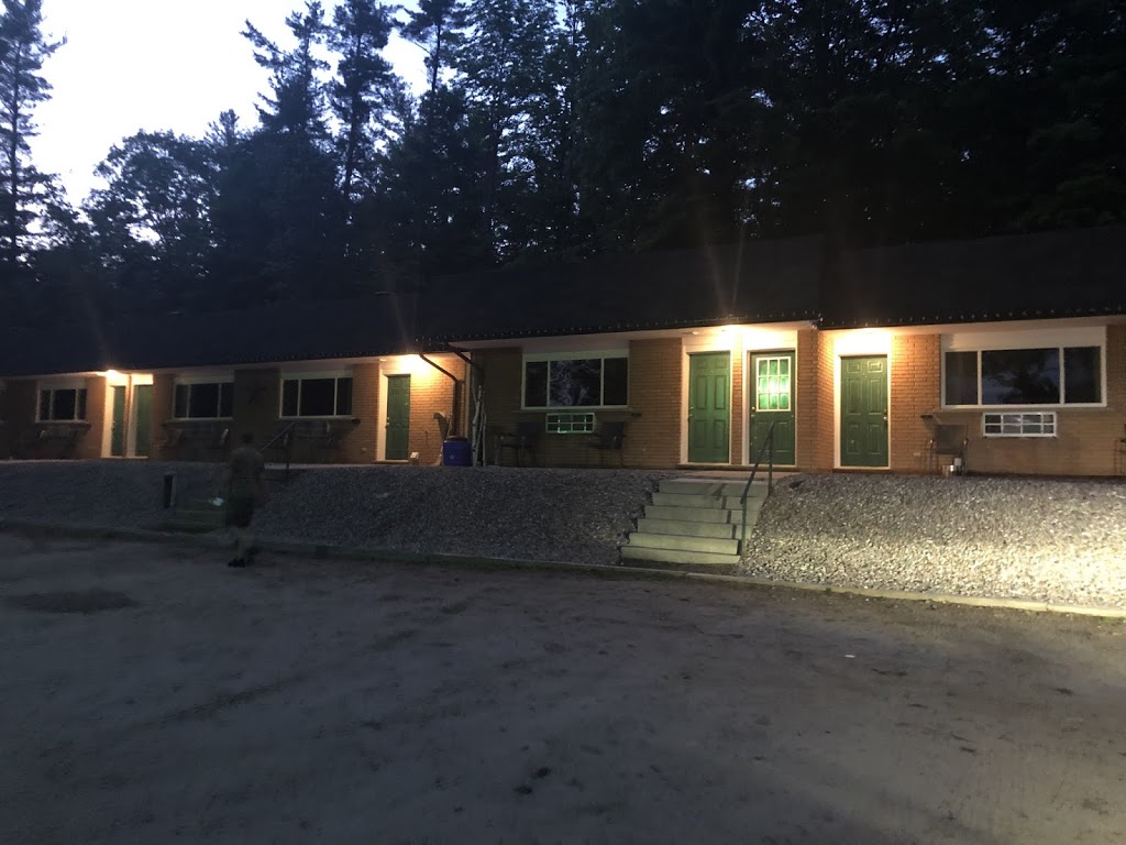 Jockos Beach Resort and Motel | 5253 Calabogie Rd, Calabogie, ON K0J 1H0, Canada | Phone: (613) 752-2107