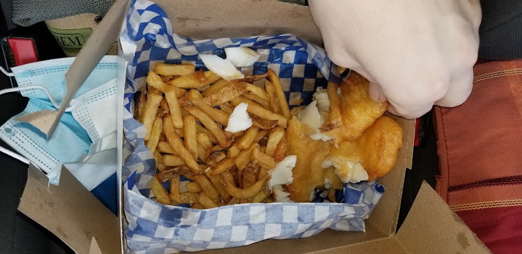 Cottage country fish & chips | 141 Hastings St N, Bancroft, ON K0L 1C0, Canada | Phone: (343) 476-5685