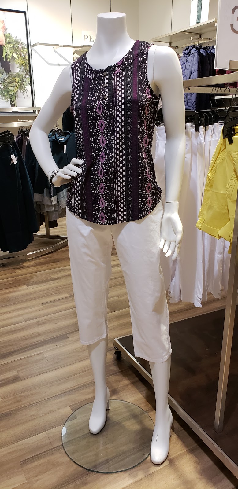 Cleo | 999 Upper Wentworth St Unit 169A, Hamilton, ON L9A 4W5, Canada | Phone: (905) 385-3355