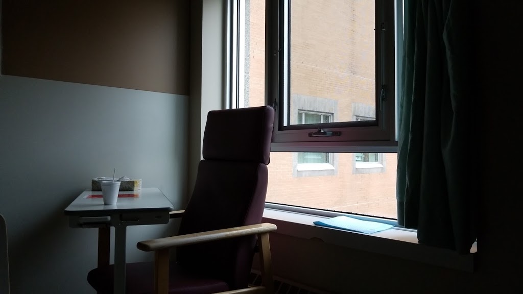 Hospital of Saint-Eustache | 520 Boulevard Arthur-Sauvé, Saint-Eustache, QC J7R 5B1, Canada | Phone: (450) 473-6811