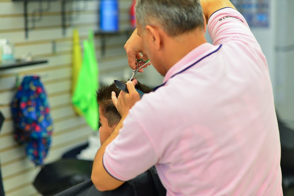 Habeeb Barber Shop | 1827 Lawrence Ave E, Toronto, ON M1P 4W5, Canada | Phone: (647) 350-8393