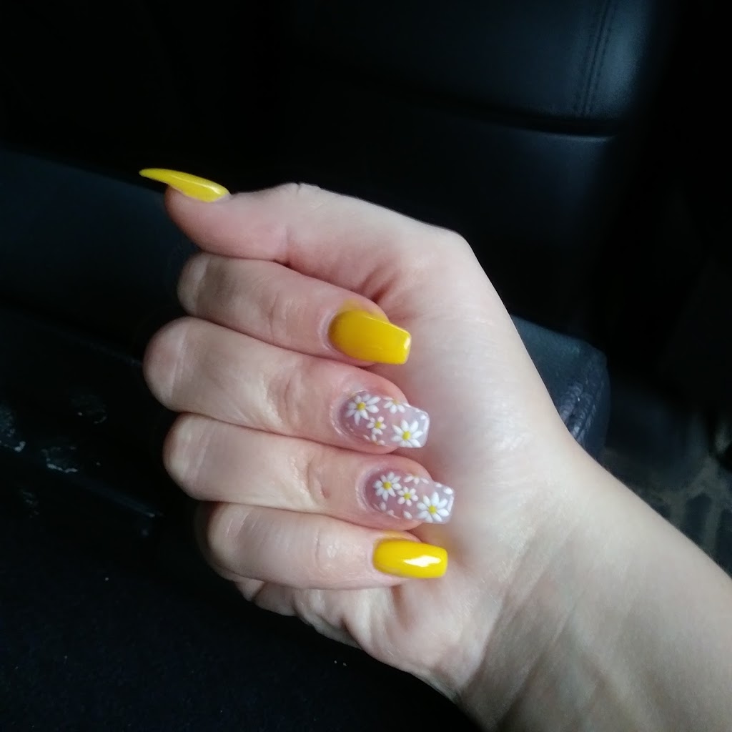 LB Nails & Spa | 301 Thorold Rd #4, Welland, ON L3C 6H5, Canada | Phone: (905) 732-0777