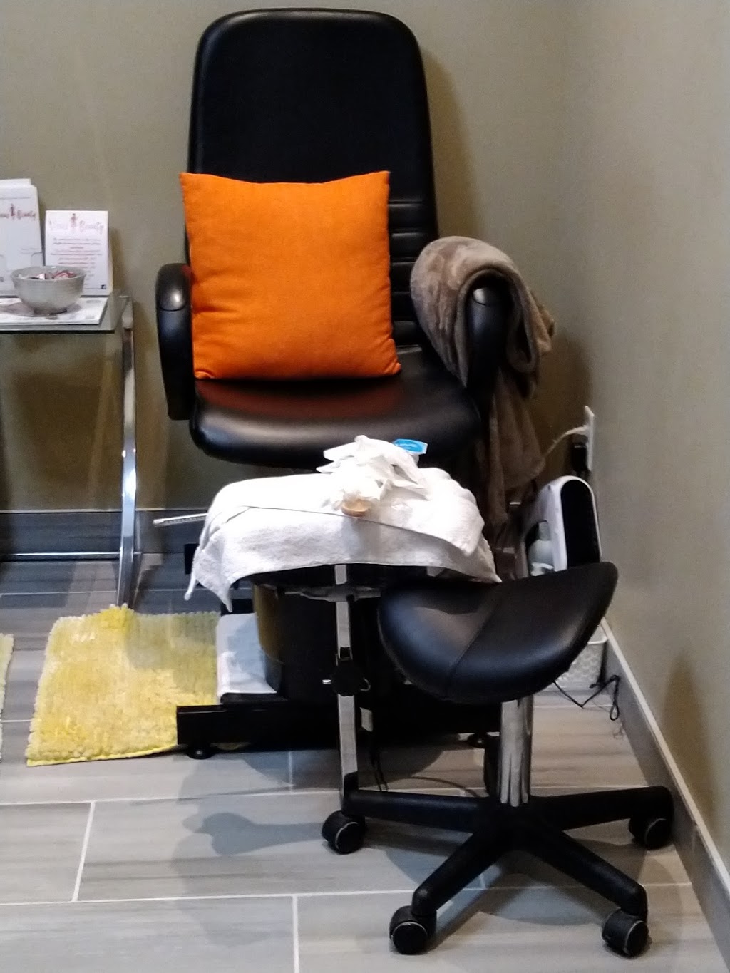 Stacey at The Nail Garden | 1495 Topsail Rd, Paradise, NL A1L 1P9, Canada | Phone: (709) 697-4789