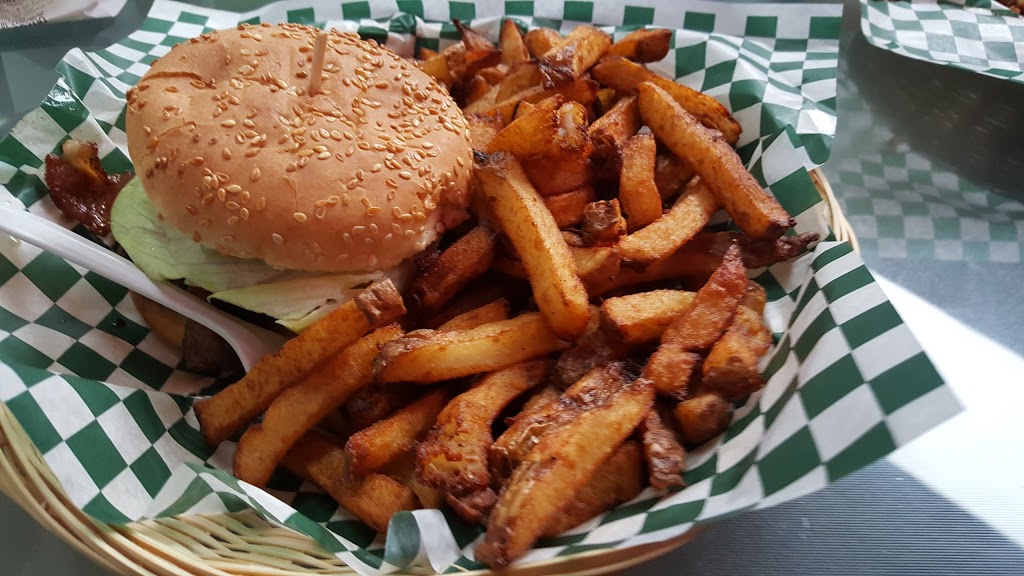 Burger Bob | 613 219, Rte N, Hemmingford, QC J0L 1H0, Canada | Phone: (450) 247-2624