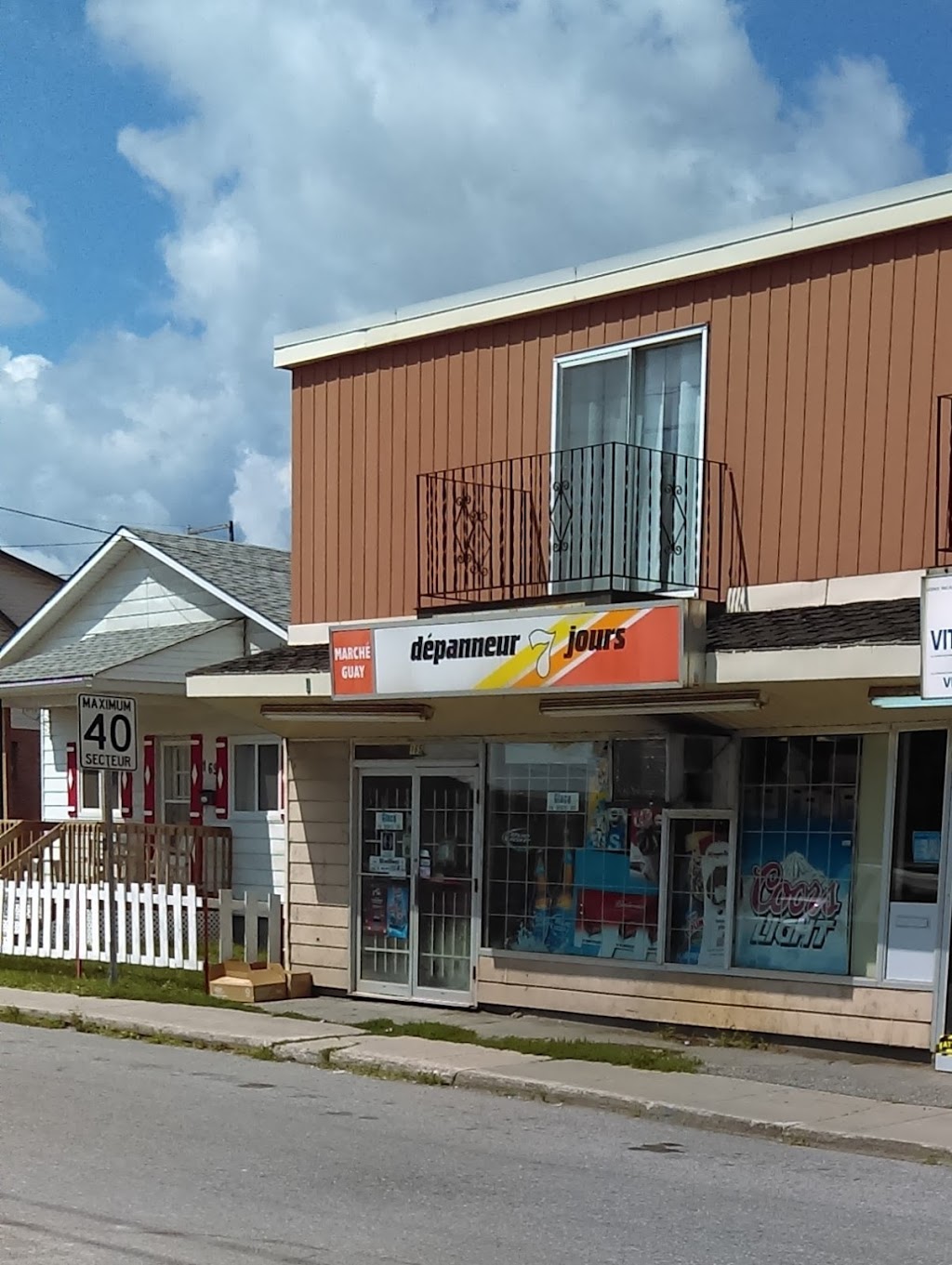 Marche Guay | 165 Rue Guay, Gatineau, QC J8P 3C2, Canada | Phone: (819) 643-9533